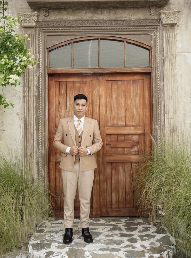 Groom