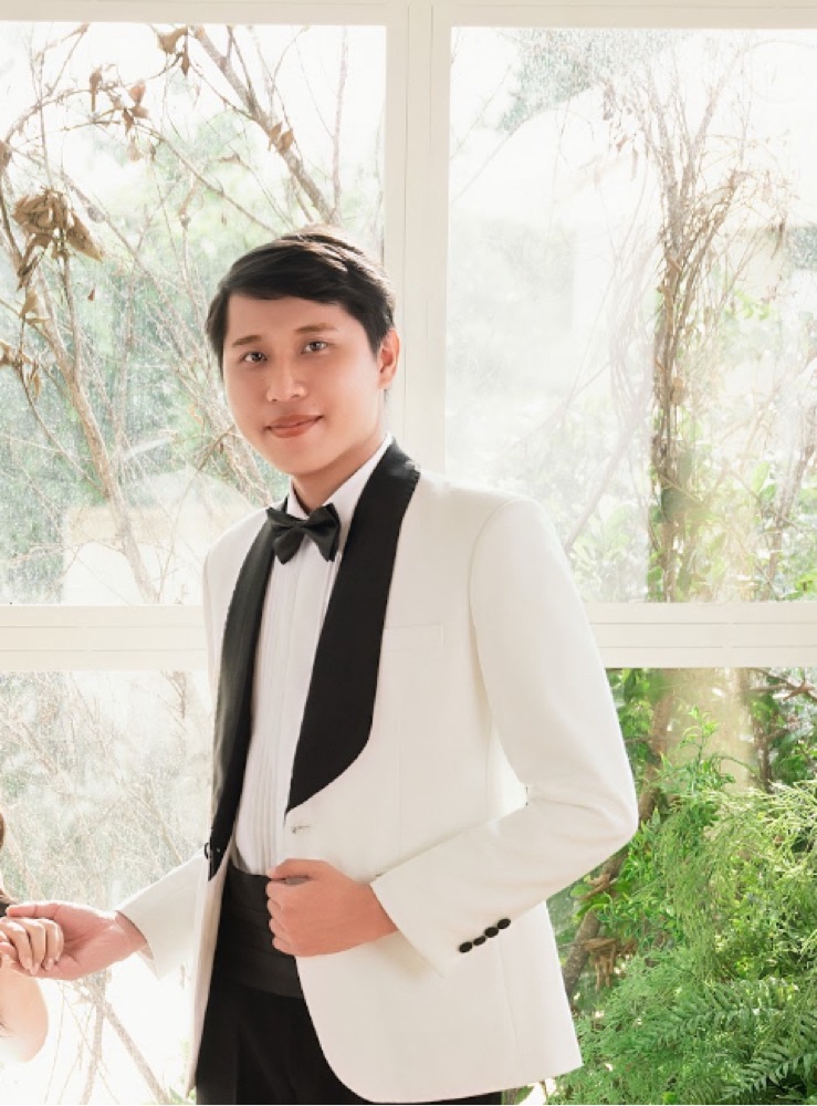 Groom