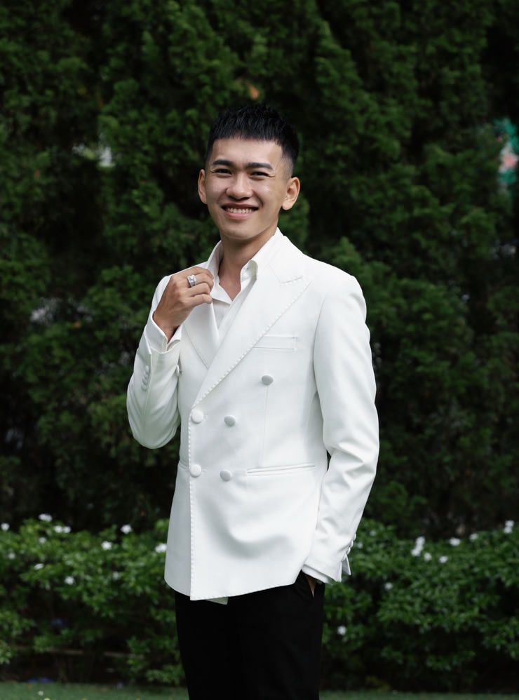 Groom