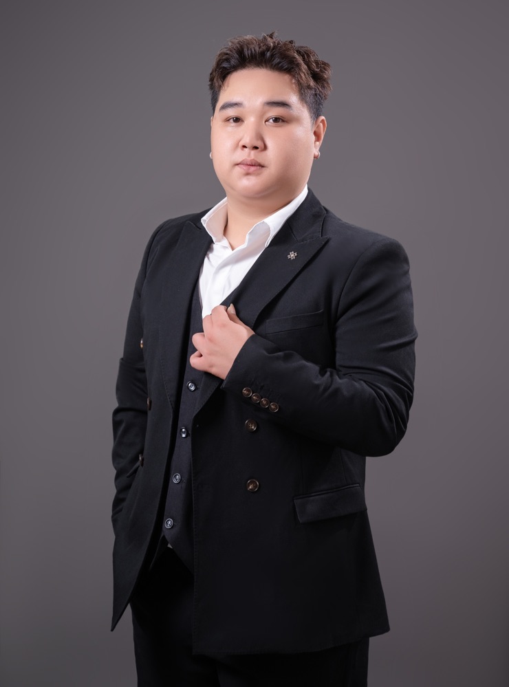 Groom
