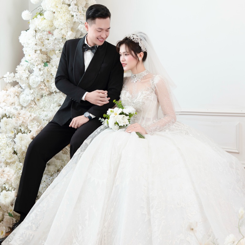 TIỆC CƯỚI NHÀ GÁI