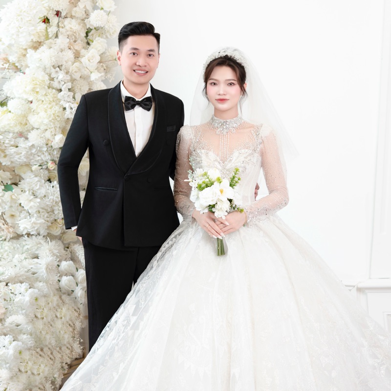 TIỆC CƯỚI NHÀ GÁI