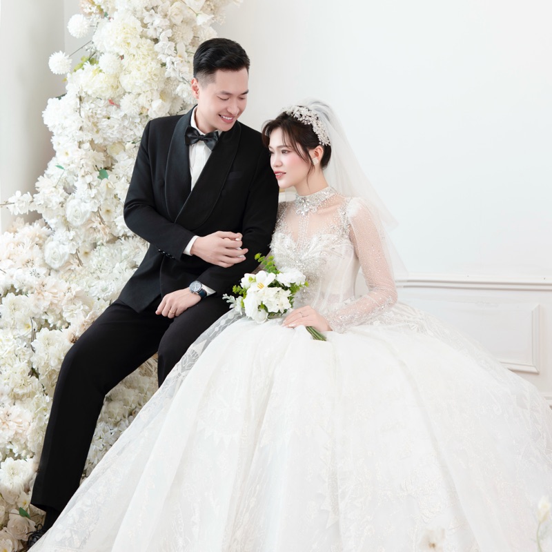 TIỆC CƯỚI NHÀ GÁI