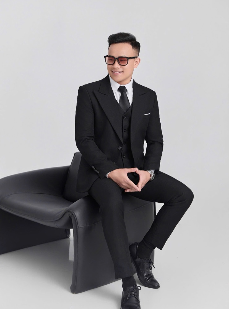 Groom